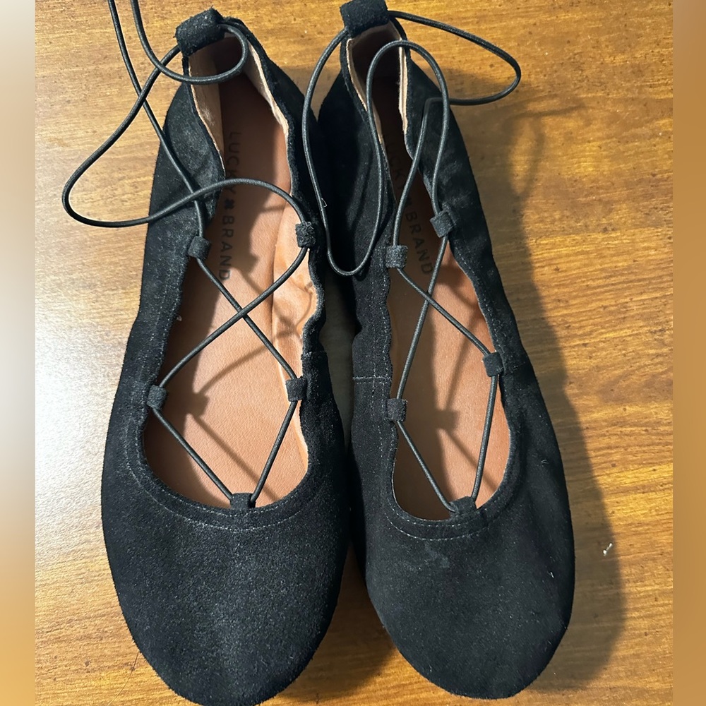 Lucky Brand black Suede lace-up flats size 10